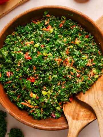 kale quinoa salad featured image