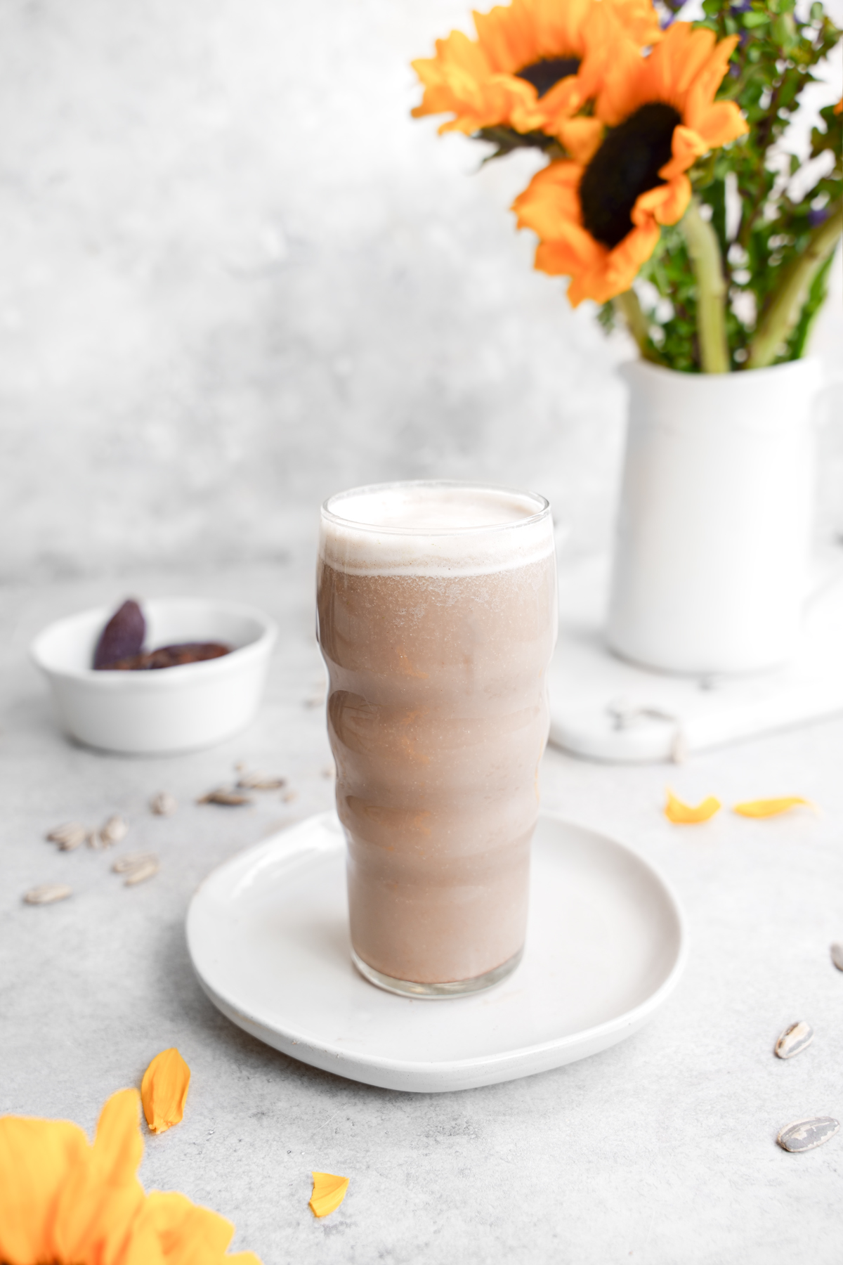 the sunflower milk with fresh sunflowers