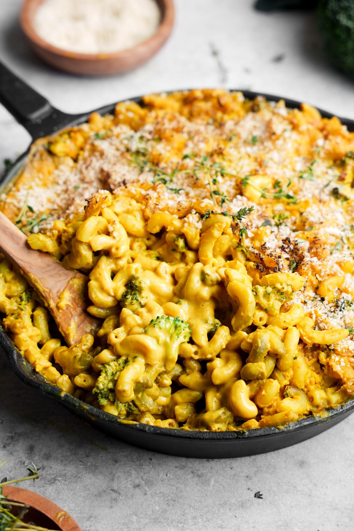 close up of the sunbutter mac and cheese to show the creamy texture on the inside