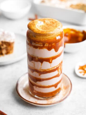 cinnamon roll latte