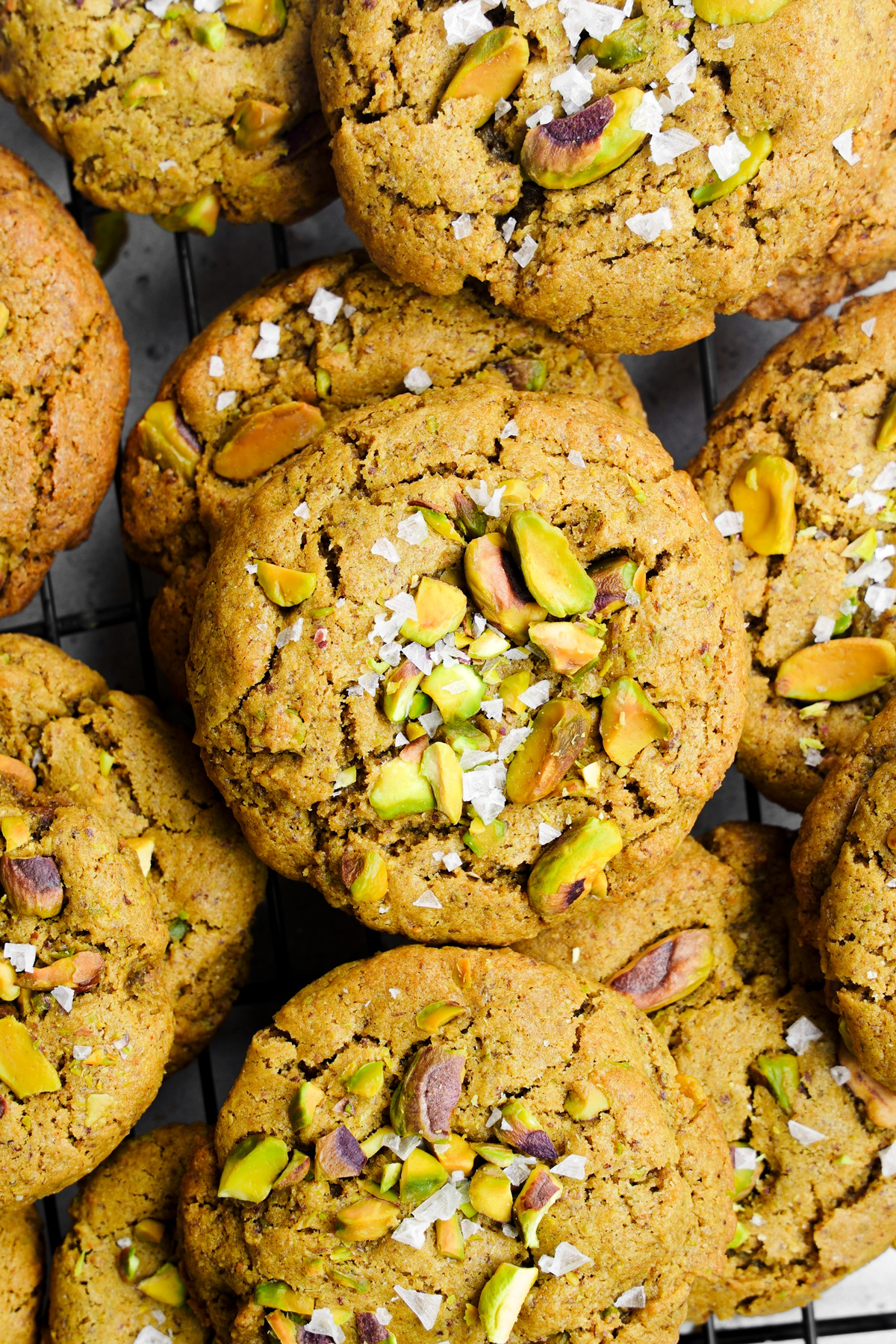 close up of the perfectly round pistachio cookies