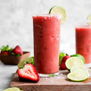 strawberry margarita mocktail featured image