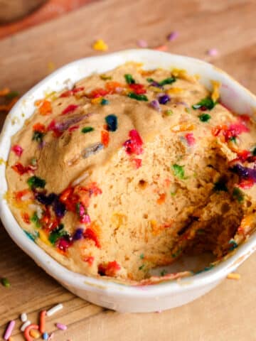 protein mug cake featured image