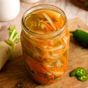 featured image for homemade pickled veggies
